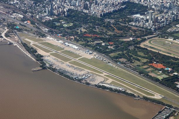 Conficto en Aeroparque por reclamos de aeronavegantes