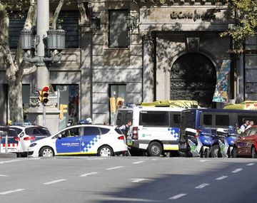 El operativo policial en Barcelona luego de que una camioneta matara a, al menos, 13 personas