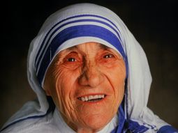 ¿Será verdad? Dice que una foto de la Madre Teresa le curó el cáncer