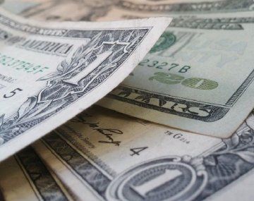 Economistas calcularon el valor del dólar en el país si volviera la convertibilidad de los 90