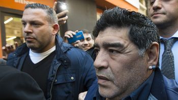 maradona en viamonte: que dejen la afa limpita, hay que hacer una liga de 20 maradona en viamonte: que dejen la afa limpita, hay que hacer una liga de 20