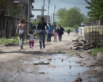 La pobreza trepó al 33 por ciento en 2016