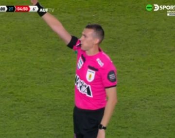 Matonte terminó el clásico entre Nacional y Peñarol antes y tomó una decisión inesperada