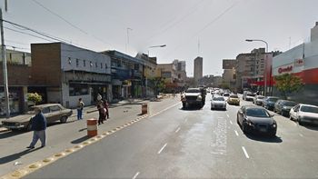 clientes matan a golpes a un ladron en un kiosco de avellaneda