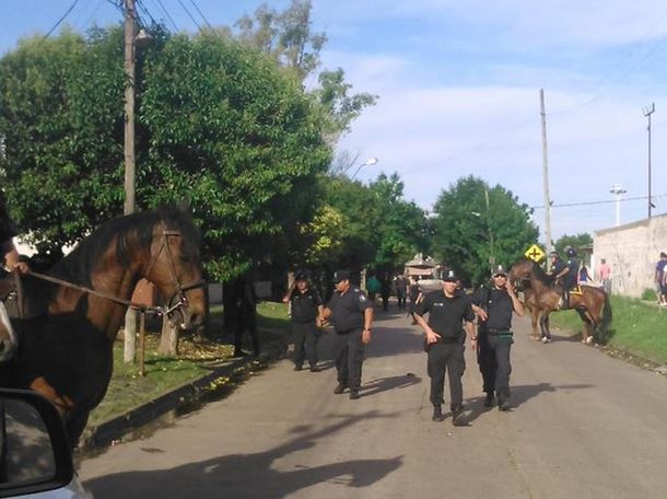Un enfrentamiento entre barras de Ituzaingó dejó un muerto