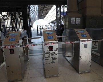 Retiro está sin luz y las formaciones del Tren Mitre no llegan a la estación