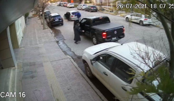 El video de un impresionante intento de robo a mano armada en Neuquén