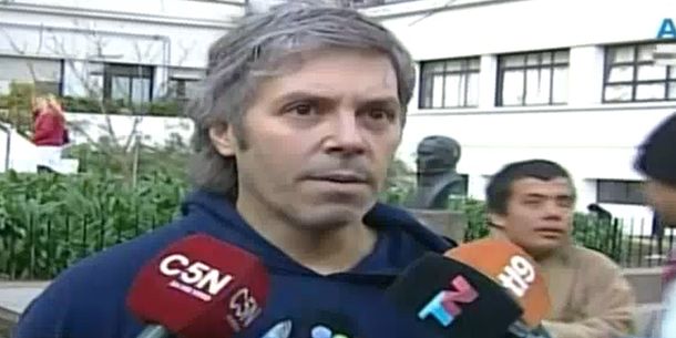 Tragó un escarbadientes y se le fue al corazón: Hay que masticar bien