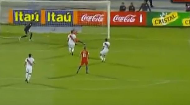 El jugador del Bayern Munich se perdió una chance imposible