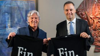 amplian denuncia contra adorni por presuntas irregularidades en los medios publicos