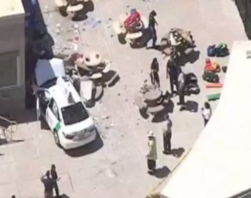 Un taxi embistió a una multitud en el aeropuerto de Boston: al menos 10 heridos