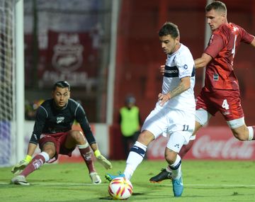 Copa Argentina: el papá de un jugador de Defensores de Villa Ramallo murió durante el partido