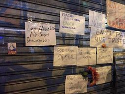 El cartel que los jubilados dejaron en la puerta de Anses