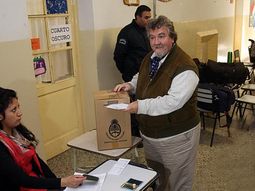 el intendente de bariloche omar goye fue destituido el intendente de bariloche omar goye fue destituido