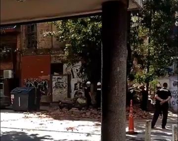 Derrumbe en las calles Ceballos y Humberto Primo