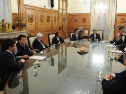 randazzo acordo con intendentes mejorar el ferrocarril mitre randazzo acordo con intendentes mejorar el ferrocarril mitre