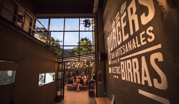 Ciudad podría habilitar el interior de locales de gastronomía a pesar de la pandemia