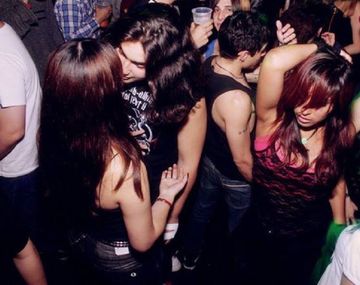 Detienen a una banda de jóvenes que engañaba a chicas para violarlas