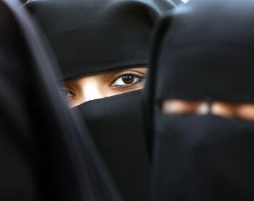 Se casó porque su marido también se casó con sus amigas