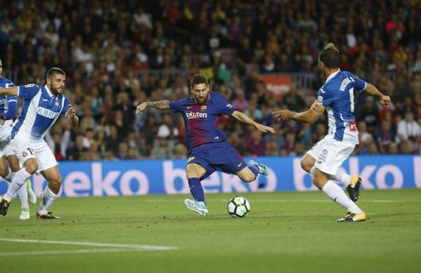 Messi estaba adelantado en el primer del al Espanyol