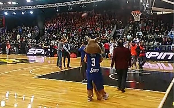 En ésta no la embocó: el Chino Darín y su fallido desafío al básquet