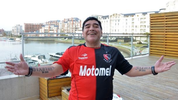 Increíble: Maradona reconoció ser hincha de Newells