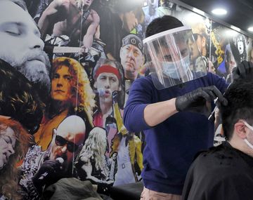 Después de 4 meses reabrieron las peluquerías en la Ciudad: el protocolo 