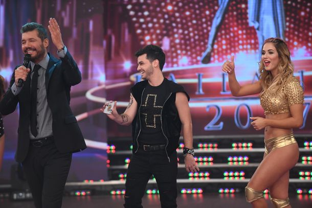 Agustín Casanova y Flor Vigna en el reggaetón romántico