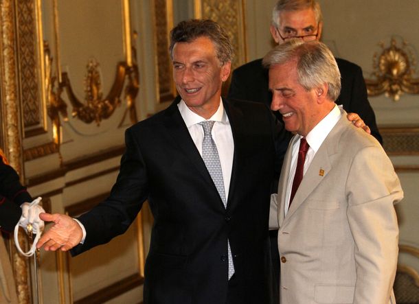 Macri viaja a Uruguay para reunirse con Tabaré