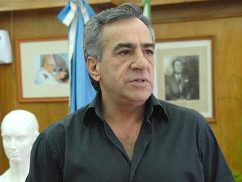 Un massista se sumó a la carrera por el PJ bonaerense