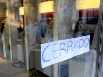 Empleados de banco realizan paro nacional por temas salariales
