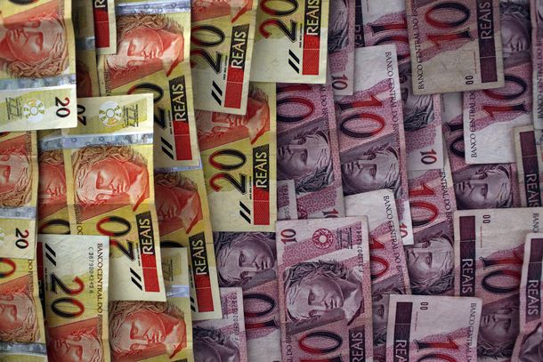 La cotización del dólar superó los 3 reales en el mercado de divisas de Brasil
