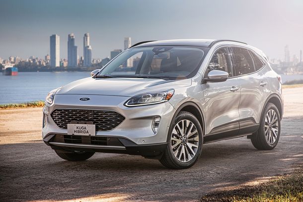 Ford presenta la nueva Kuga Híbrida Titanium