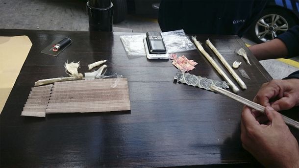 Se peleó con una policía y lo detuvieron: tenía 2.000 dosis de LSD