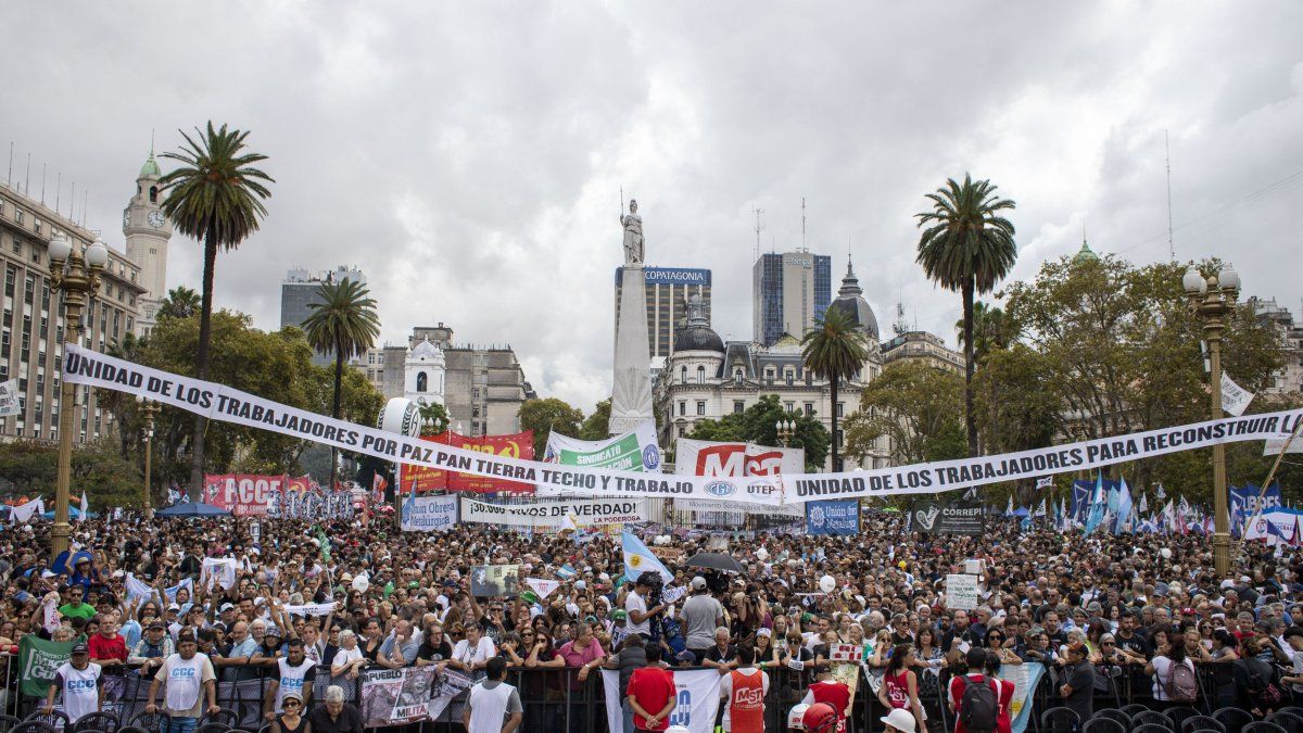 Miles de personas marcharon por el Día de la Memoria y contra el ...