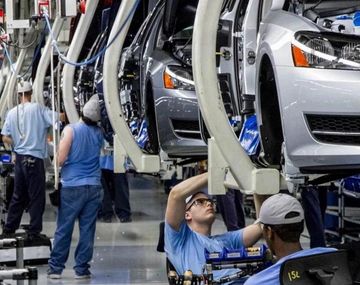 La industria manufacturera se contrajo respecto de enero 2025 y ya acumula siete bajas interanuales