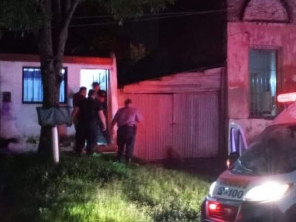 Corrientes: hallan muertos a dos chicos y a su madre gravemente herida
