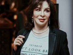 Irán: condenaron a la actriz Afsaneh Bayeghan a ir a prisión y terapia por no usar velo