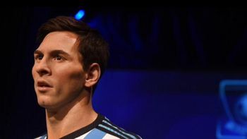 un messi hinchado ya es una de las grandes atracciones de nueva york