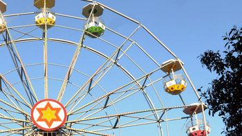 ¿que empresa es responsable por los juegos del parque? ¿que empresa es responsable por los juegos del parque?