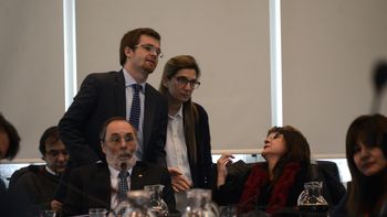 acuerdo entre cambiemos y el massismo para expulsar a de vido de diputados acuerdo entre cambiemos y el massismo para expulsar a de vido de diputados