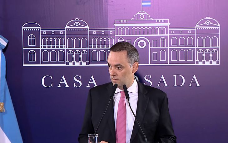 Adorni: No estamos de acuerdo, pero vuelve el impuesto a las Ganancias