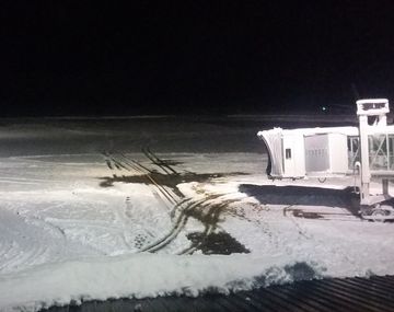 Este domingo volvería a operar el aeropuerto de Bariloche (Foto: @SilviaESaucedo)