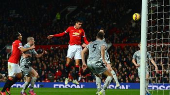 el manchester united le gano al burnley y se acerca a la cima de la premier el manchester united le gano al burnley y se acerca a la cima de la premier