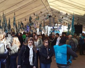 Distintas organizaciones marchan al Cabildo bajo la consigna buitres o Argentina