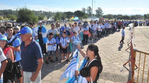 El lunes se ponen a la venta las entradas para el debut de Bauza en la Selección
