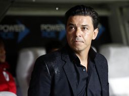 Gallardo le prohibió a los jugadores de River usar el celular Gallardo le prohibió a los jugadores de River usar el celular