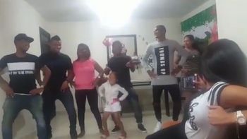 El baile familiero de Fabra en sus vacaciones El baile familiero de Fabra en sus vacaciones