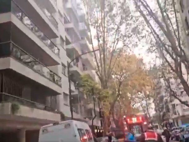Incendio en un edificio de Palermo: una mujer se intoxicó con monóxido de carbono