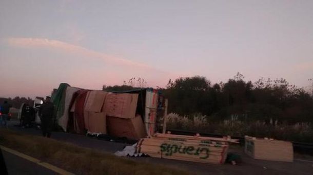 Choque múltiple en el complejo Zárate-Brazo Largo deja dos heridos